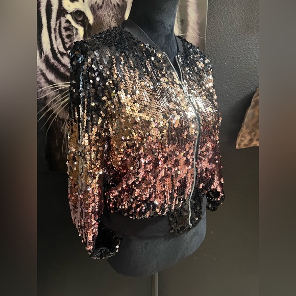 🩷🖤 Forever 21 Sequin Bomber Jacket🩷🖤SZ S-NWT - Picture 7 of 16